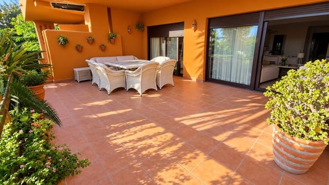 2 slaapkamer Appartement te koop in Buenas Noches, Estepona met zwembad garage - € 349.900 (Ref: 10141460)
