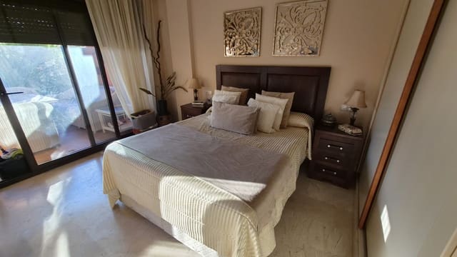 2 slaapkamer Appartement te koop in Buenas Noches, Estepona met zwembad garage - € 349.900 (Ref: 10141460)