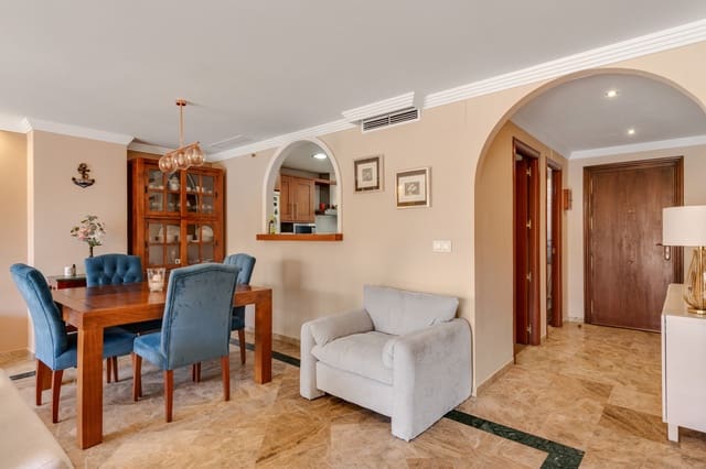 3 makuuhuone Paritalo myytävänä paikassa Buenas Noches, Estepona mukana uima-altaan 
autotalli - 590 000 € (Ref: 10141461)