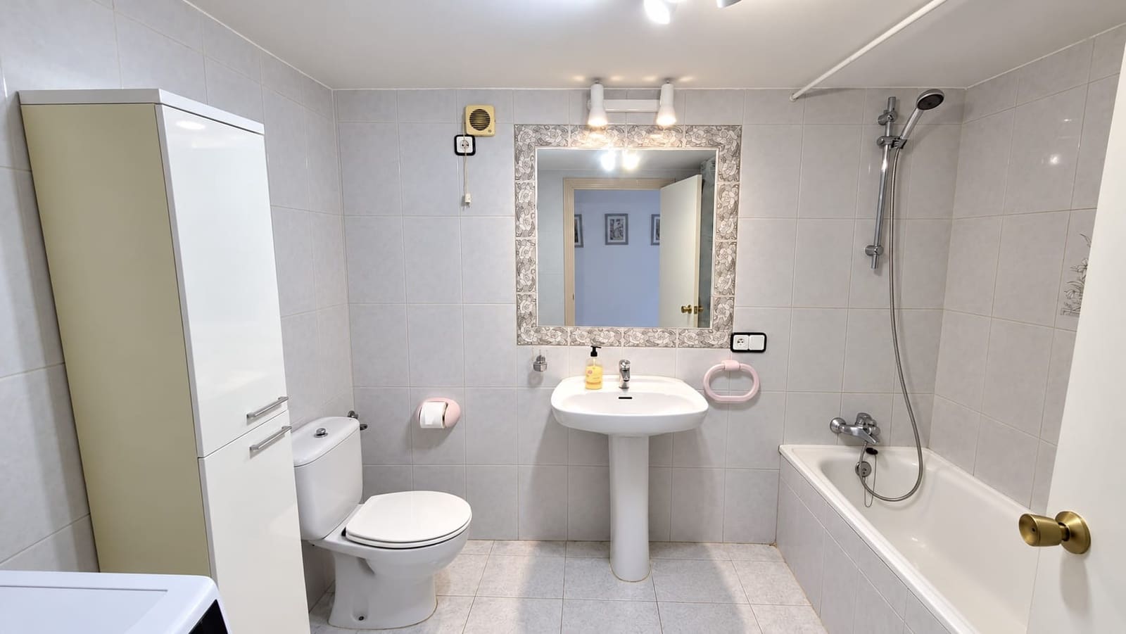 2 soveværelse Lejlighed til salg i Estepona - € 225.000 (Ref: 10163398)