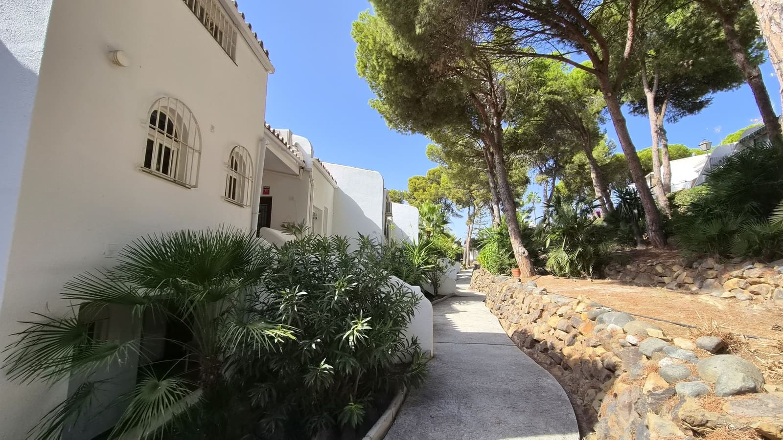 2 soveværelse Lejlighed til salg i Estepona - € 225.000 (Ref: 10163398)