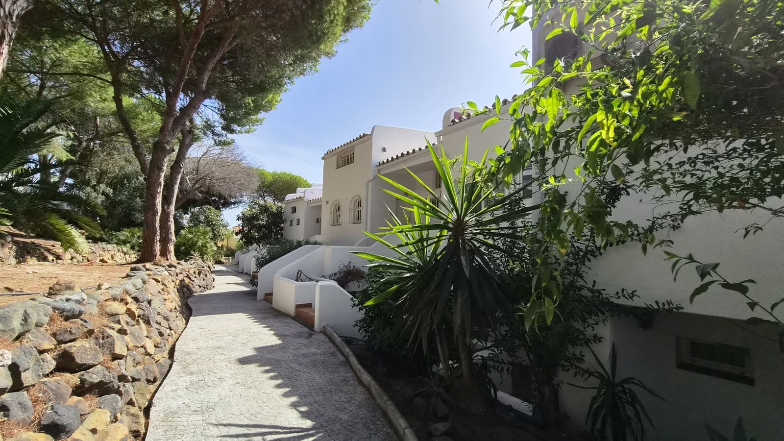 2 soveværelse Lejlighed til salg i Estepona - € 225.000 (Ref: 10163398)