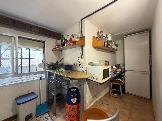 5 slaapkamer Commercieel te koop in Estepona met zwembad garage - € 154.500 (Ref: 10185313)