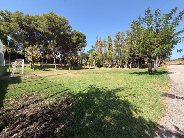 5 slaapkamer Commercieel te koop in Estepona met zwembad garage - € 154.500 (Ref: 10185313)