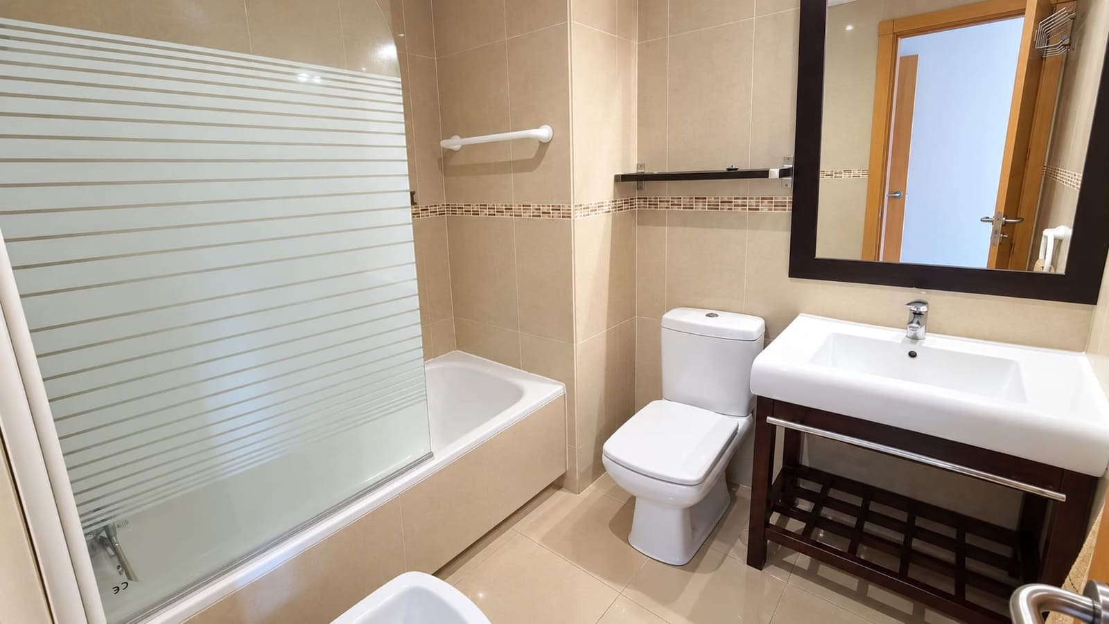 2 slaapkamer Appartement te koop in San Luis de Sabinillas met garage - € 260.000 (Ref: 10185314)