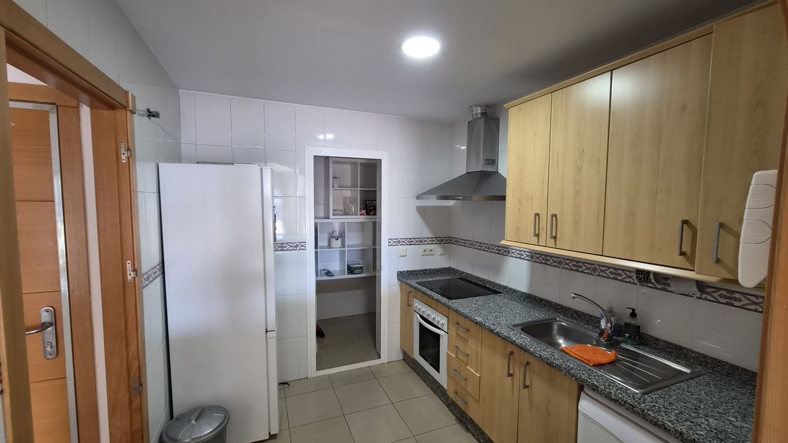 2 slaapkamer Appartement te koop in San Luis de Sabinillas met garage - € 260.000 (Ref: 10185314)