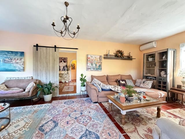 Finca/Casa Rural de 2 habitaciones en El Velerín, Estepona en venta con piscina garaje - 477.000 € (Ref: 10186089)
