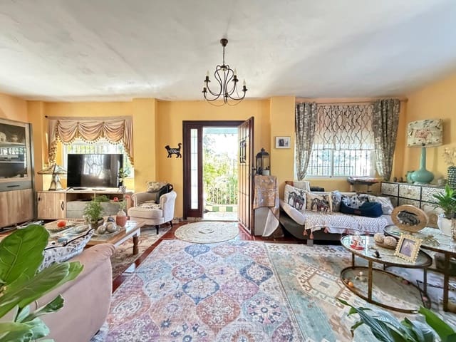 Finca/Casa Rural de 2 habitaciones en El Velerín, Estepona en venta con piscina garaje - 477.000 € (Ref: 10186089)