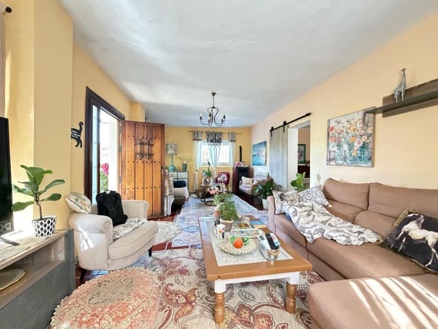 Finca/Casa Rural de 2 habitaciones en El Velerín, Estepona en venta con piscina garaje - 477.000 € (Ref: 10186089)