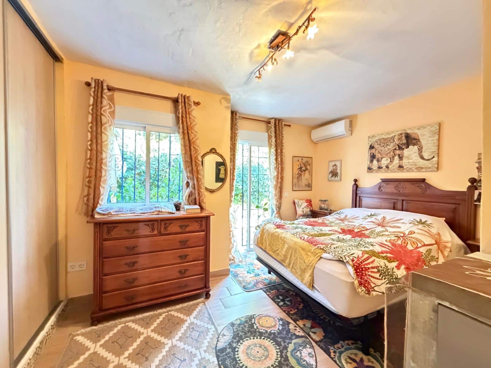 Finca/Casa Rural de 2 habitaciones en El Velerín en venta con piscina garaje - 477.000 € (Ref: 10186089)