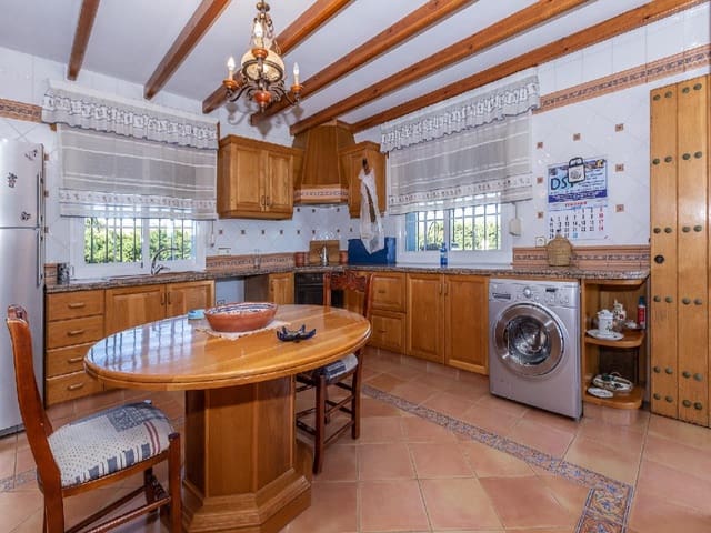 3 camera da letto Finca/Casa di Campagna in vendita in Estepona con piscina garage - 954.450 € (Rif: 4859330)