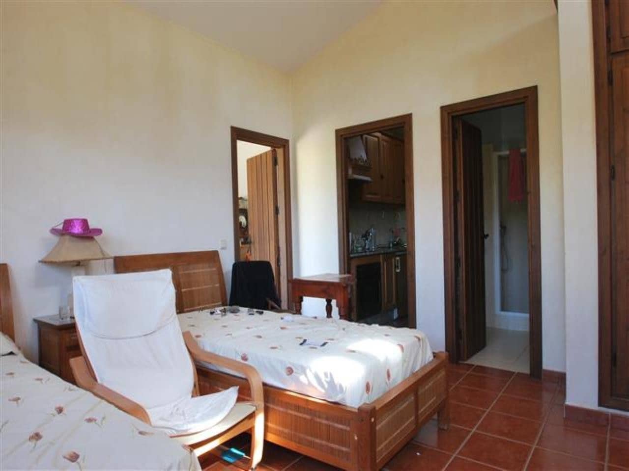 4 bedroom Villa for sale in Estepona with garage - € 2,500,000 (Ref: 6224121)