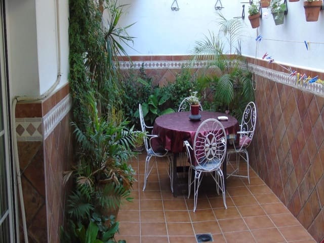 5 bedroom Townhouse for sale in Estepona with garage - € 925,000 (Ref: 6238137)