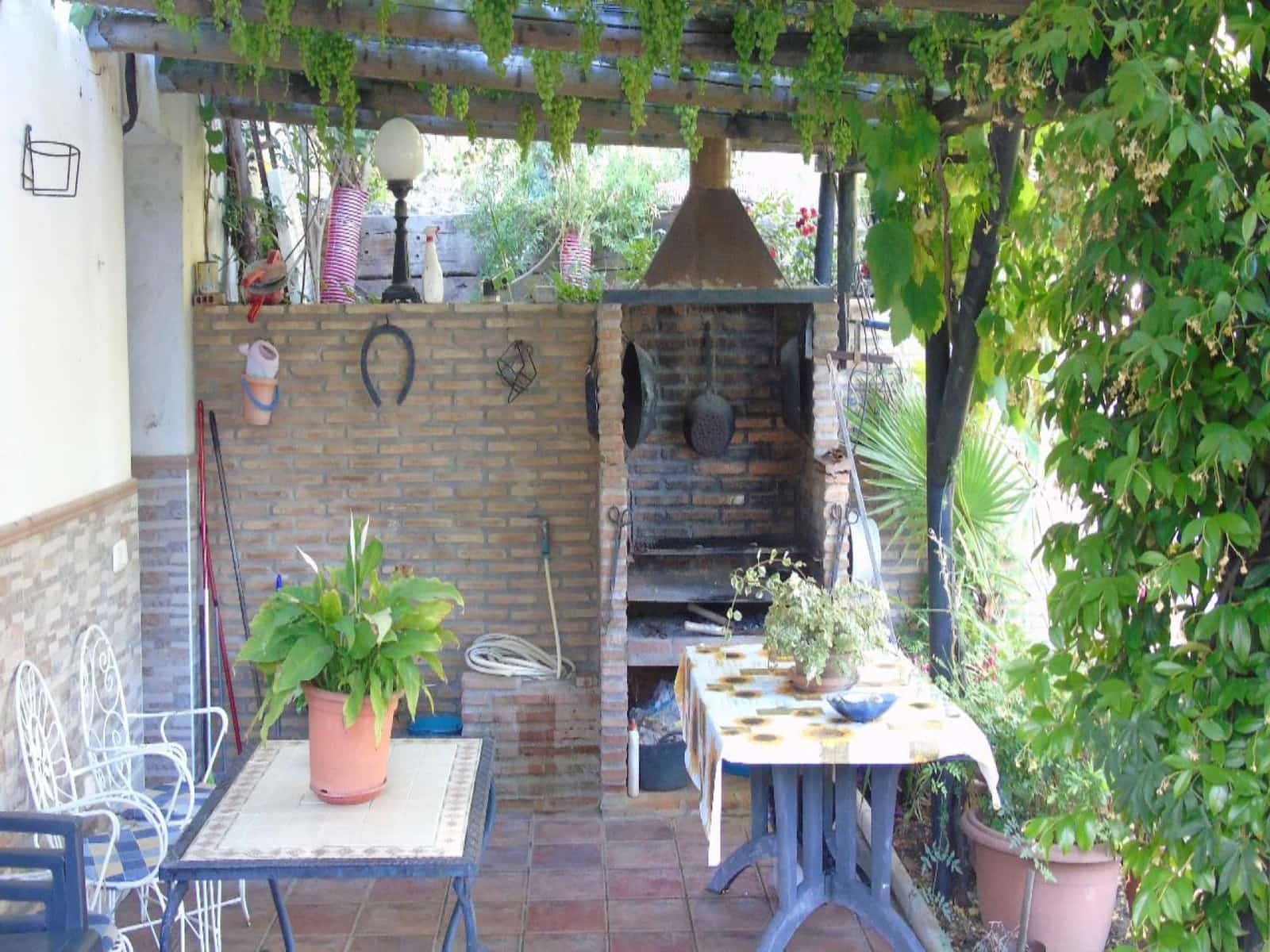 5 bedroom Townhouse for sale in Estepona with garage - € 925,000 (Ref: 6238137)