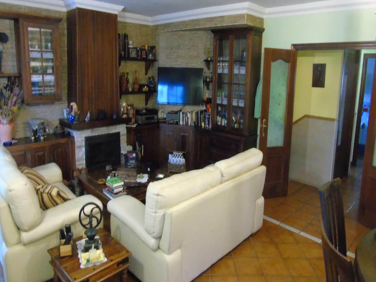 5 bedroom Townhouse for sale in Estepona with garage - € 1,120,000 (Ref: 6238137)