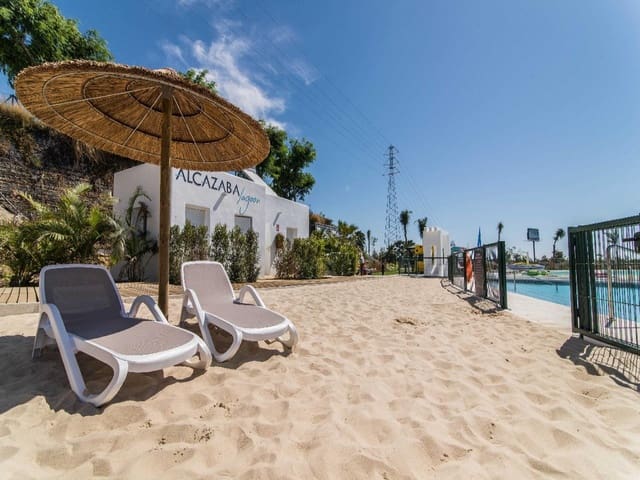 2 chambre Appartement à vendre à Estepona avec piscine garage - 395 000 € (Ref: 6306208)