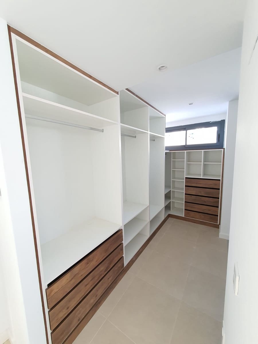 4 quarto Moradia para venda em Castillo de la Duquesa com piscina garagem - 1 110 000 € (Ref: 6316760)