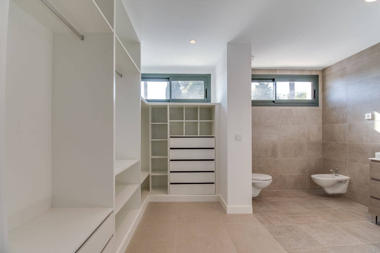 4 quarto Moradia para venda em Castillo de la Duquesa com piscina garagem - 1 110 000 € (Ref: 6316760)