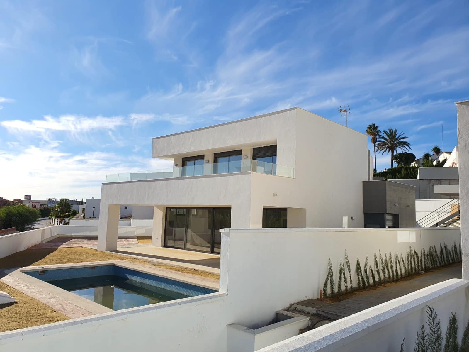 4 bedroom Villa for sale in Castillo de la Duquesa with pool garage - € 1,065,000 (Ref: 6316760)