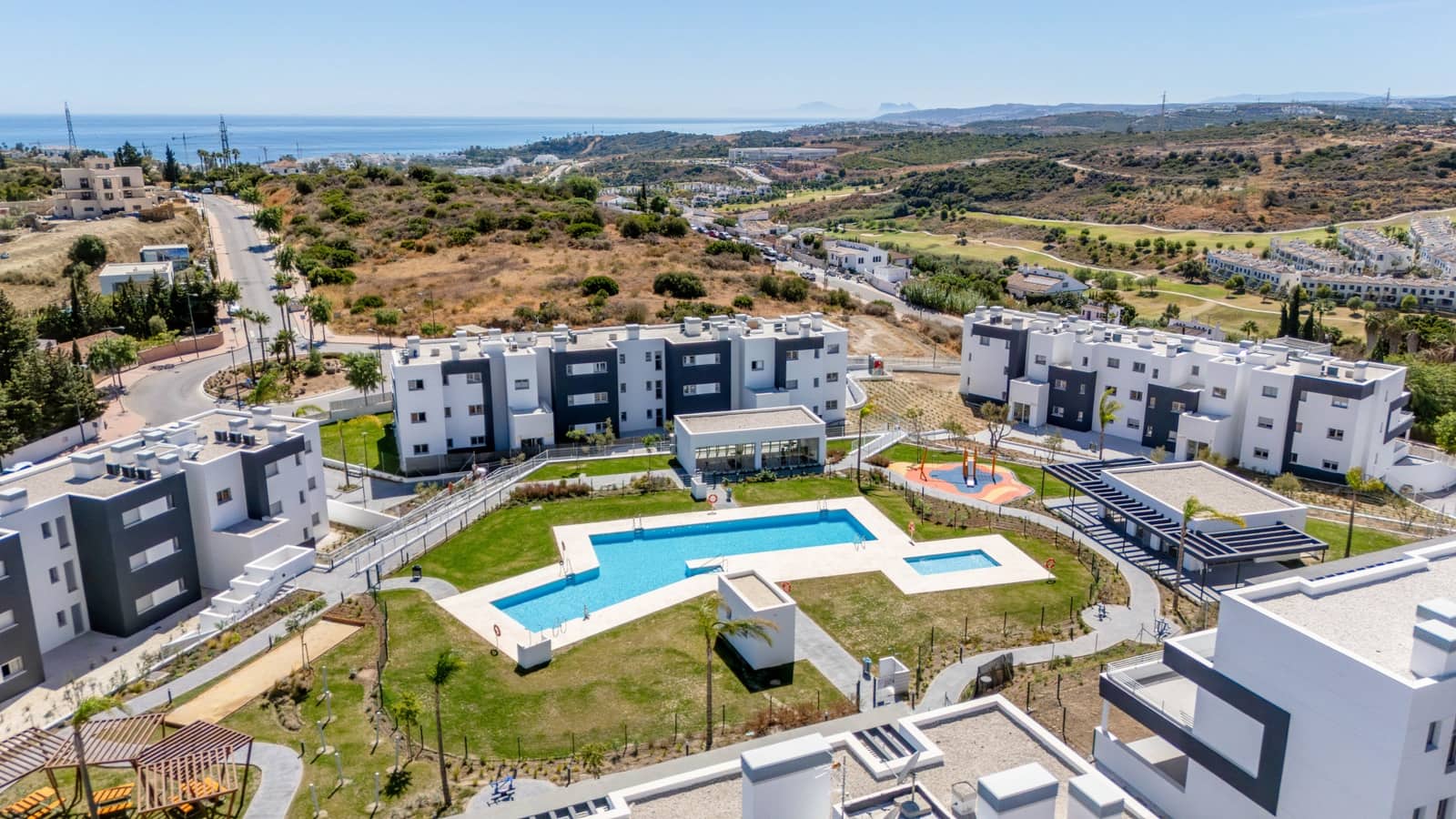 4 makuuhuone Huoneisto myytävänä paikassa Estepona mukana uima-altaan 
autotalli - 564 000 € (Ref: 6915923)