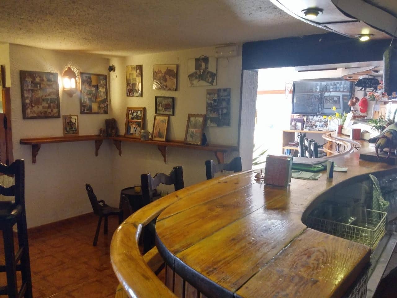 Erhverv til salg i Estepona med swimmingpool - € 186.000 (Ref: 6967453)