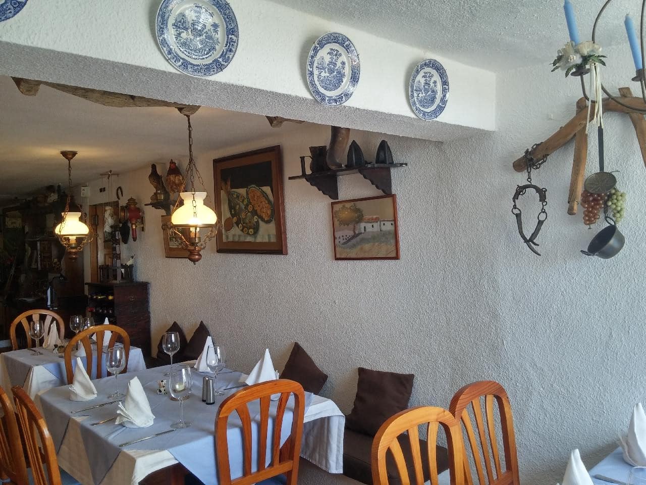 Erhverv til salg i Estepona med swimmingpool - € 186.000 (Ref: 6967453)