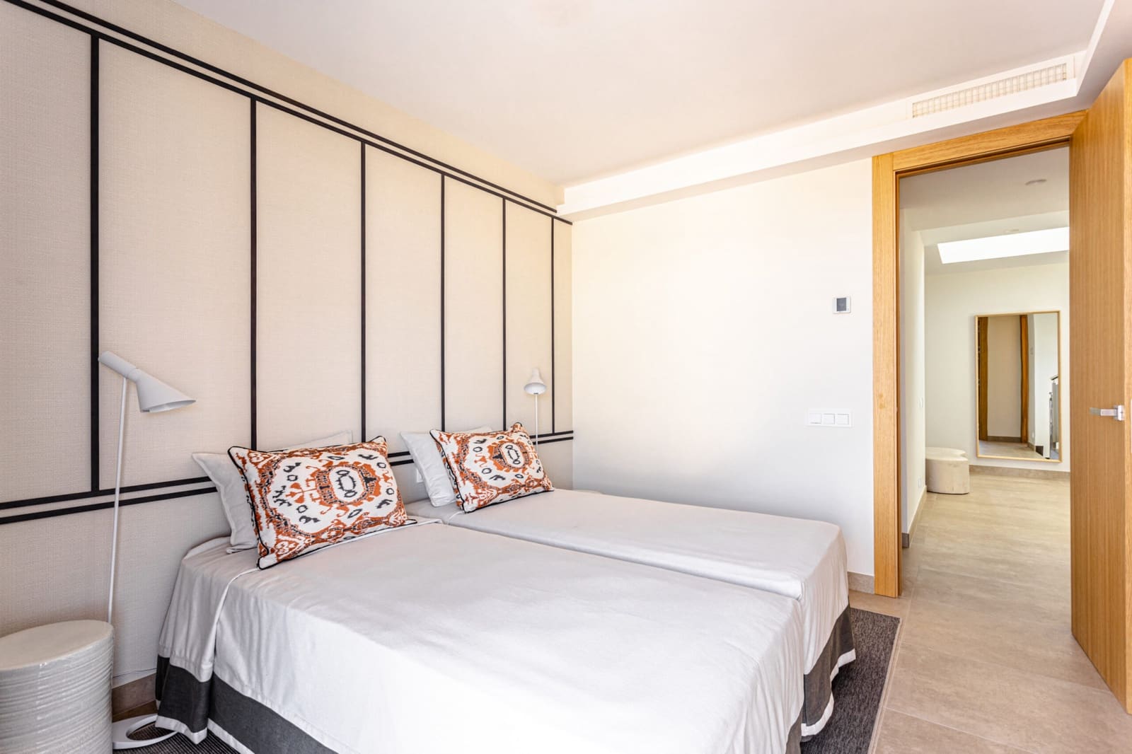 4 chambre Villa/Maison à vendre à Benahavis avec piscine garage - 1 890 000 € (Ref: 7043869)