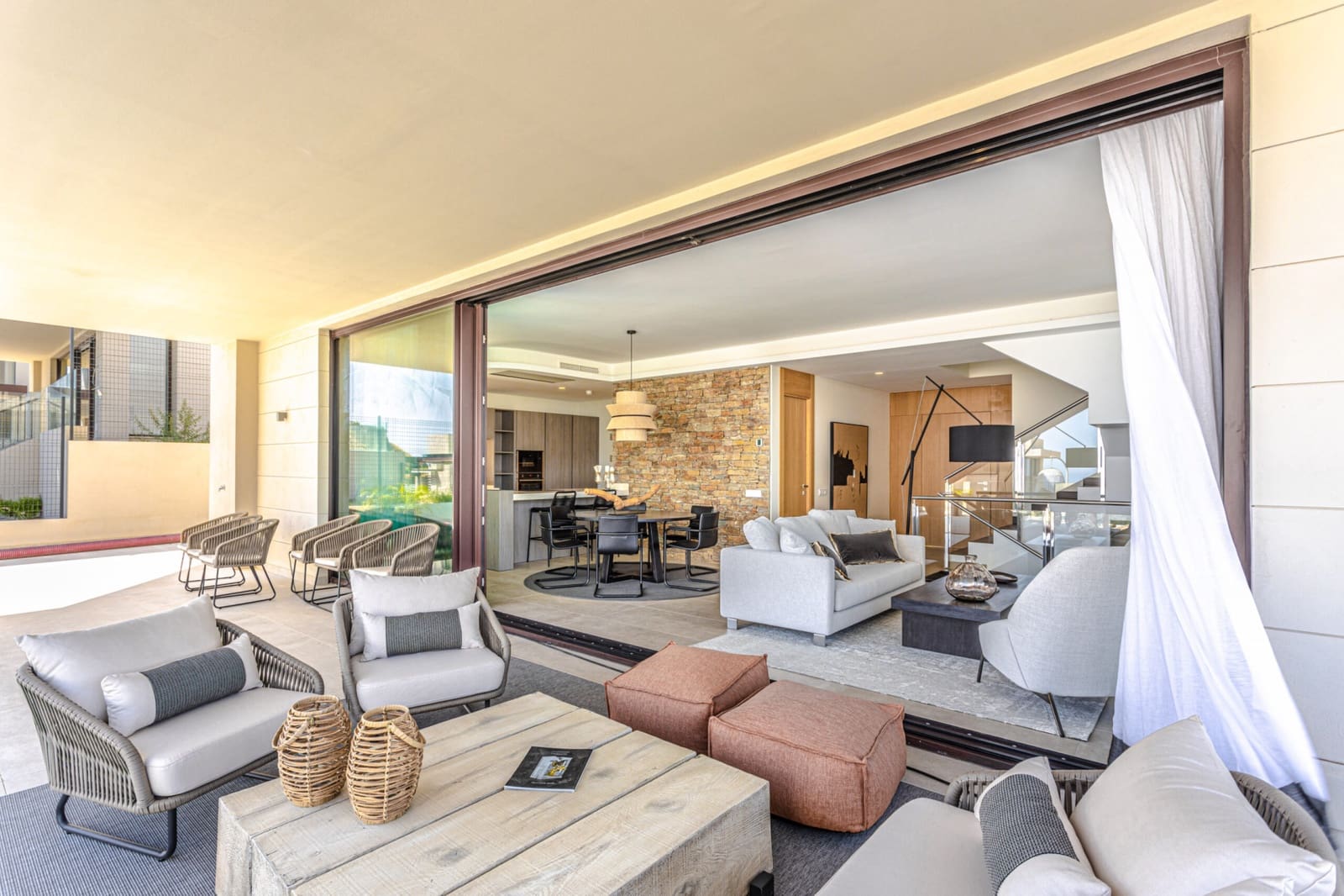 4 chambre Villa/Maison à vendre à Benahavis avec piscine garage - 1 890 000 € (Ref: 7043869)