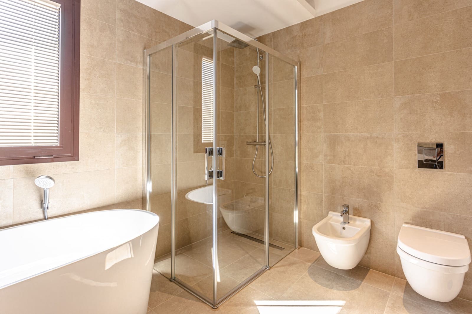 4 chambre Villa/Maison à vendre à Benahavis avec piscine garage - 1 890 000 € (Ref: 7043869)