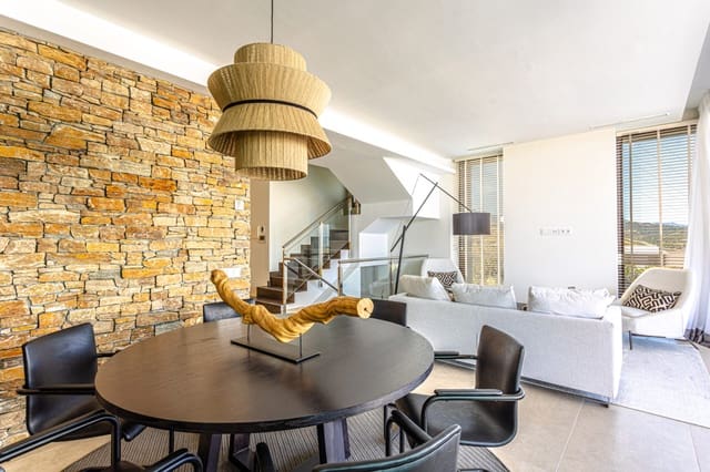 4 chambre Villa/Maison à vendre à Benahavís avec piscine garage - 1 890 000 € (Ref: 7043869)