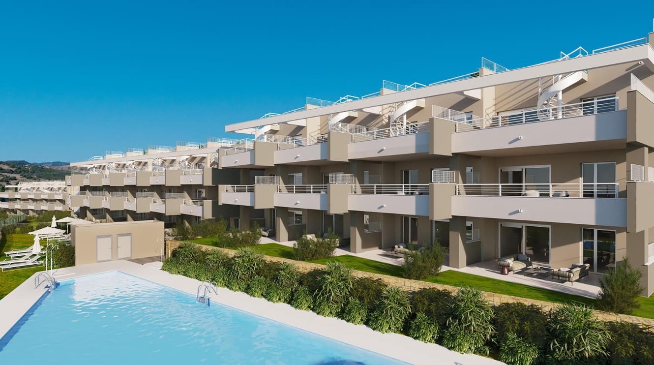 Apartamento de 2 habitaciones en Estepona en venta con piscina garaje - 360.000 € (Ref: 7124927)