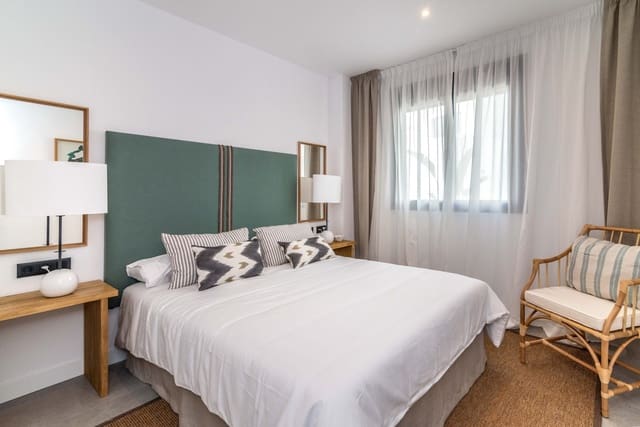 2 Zimmer Apartment zu verkaufen in Estepona mit Pool Garage - 871.442 € (Ref: 7128553)