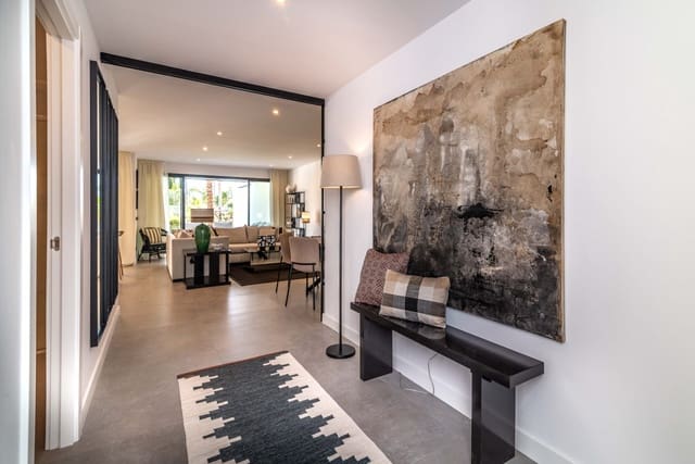 2 Zimmer Apartment zu verkaufen in Estepona mit Pool Garage - 871.442 € (Ref: 7128553)