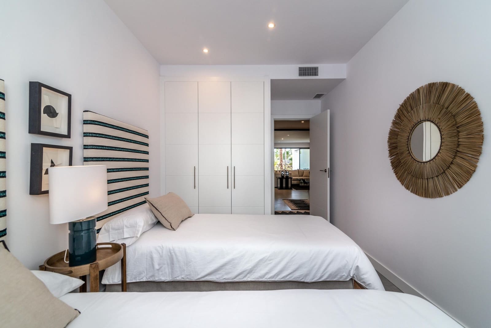 2 Zimmer Apartment zu verkaufen in Estepona mit Pool Garage - 871.442 € (Ref: 7128553)