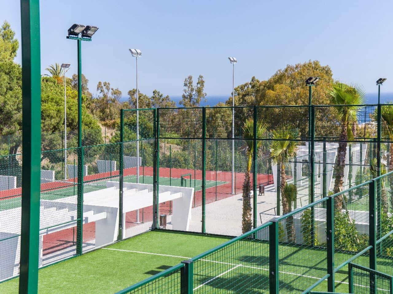 2 Zimmer Apartment zu verkaufen in Estepona mit Pool Garage - 871.442 € (Ref: 7128553)