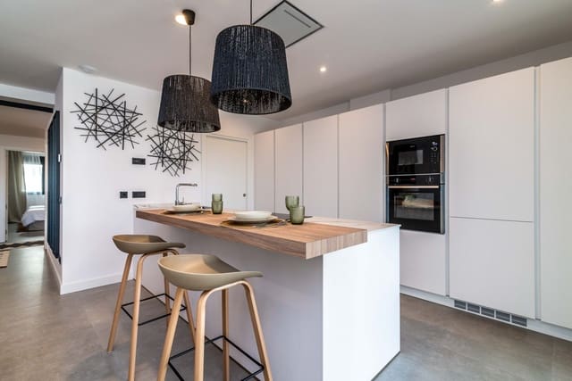 2 Zimmer Apartment zu verkaufen in Estepona mit Pool Garage - 871.442 € (Ref: 7128553)