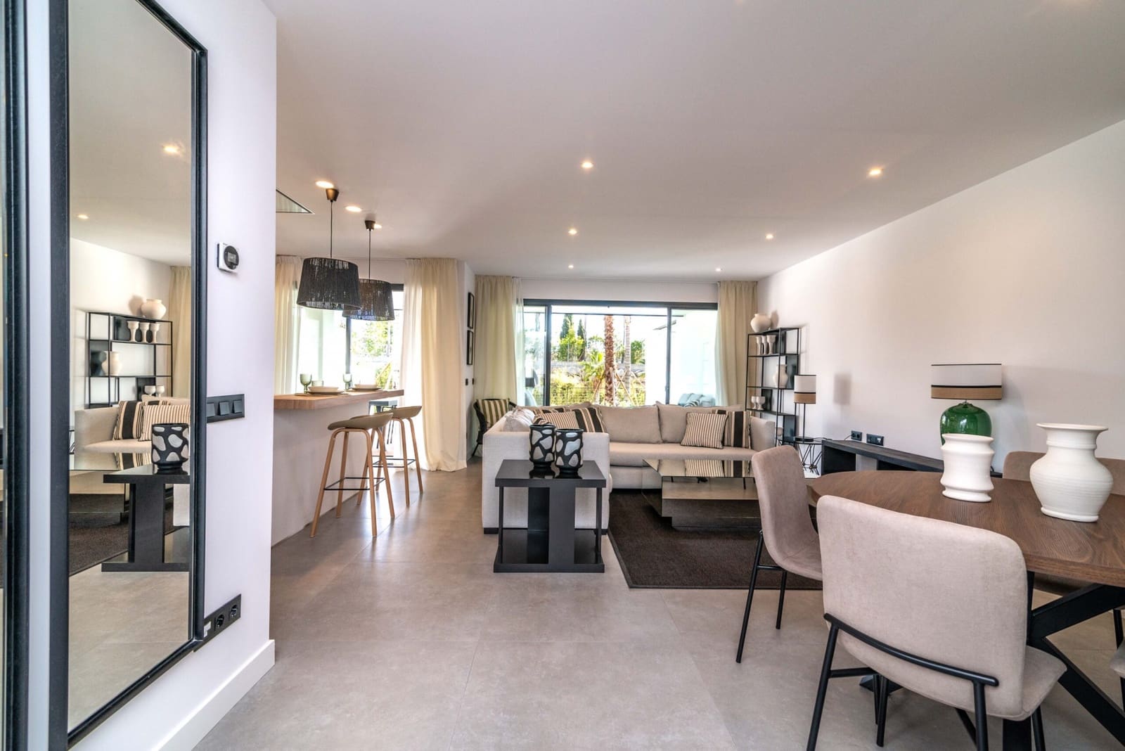 2 Zimmer Apartment zu verkaufen in Estepona mit Pool Garage - 871.442 € (Ref: 7128553)