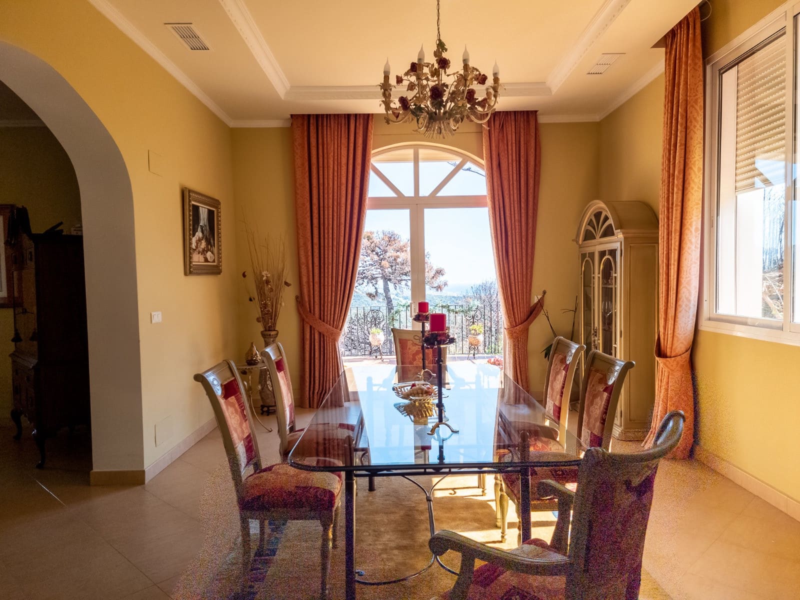 7 soverom Villa til salgs i Estepona med svømmebasseng garasje - € 2 500 000 (Ref: 7808671)