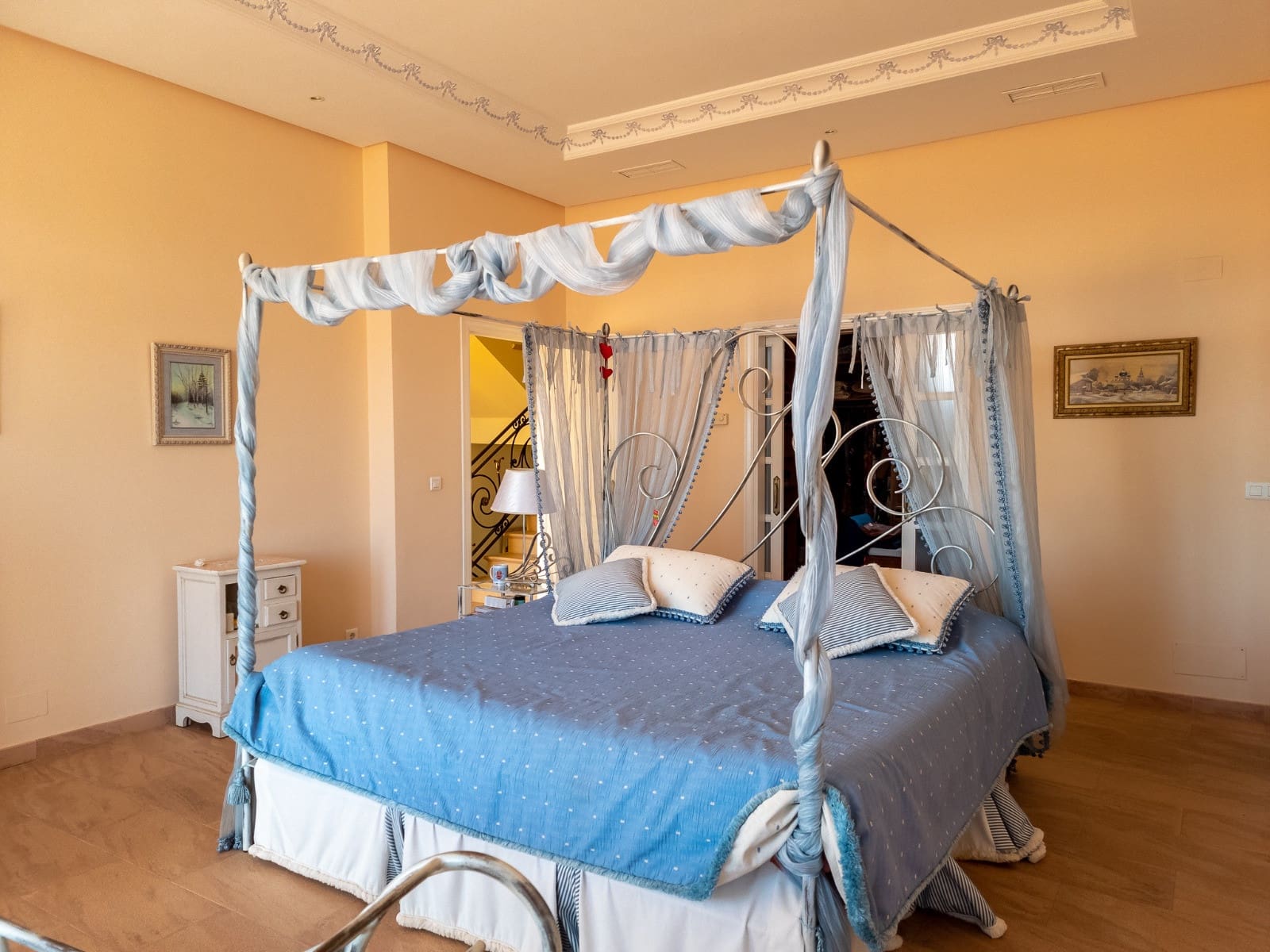 7 soverom Villa til salgs i Estepona med svømmebasseng garasje - € 2 500 000 (Ref: 7808671)