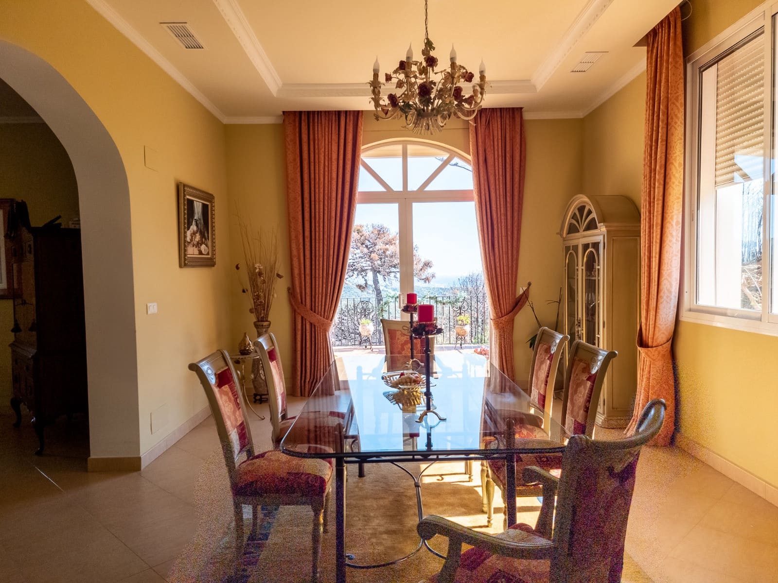 Chalet de 7 habitaciones en Estepona en venta con piscina garaje - 2.100.000 € (Ref: 7808671)