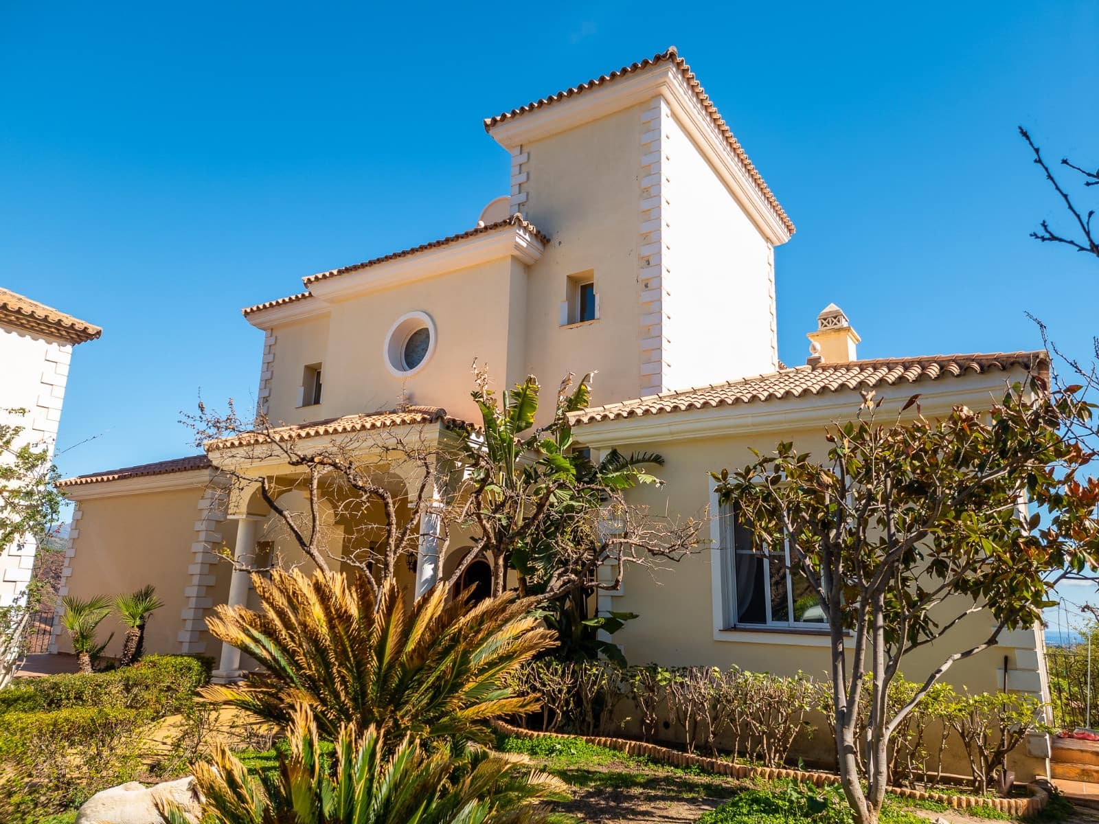 Chalet de 7 habitaciones en Estepona en venta con piscina garaje - 2.100.000 € (Ref: 7808671)