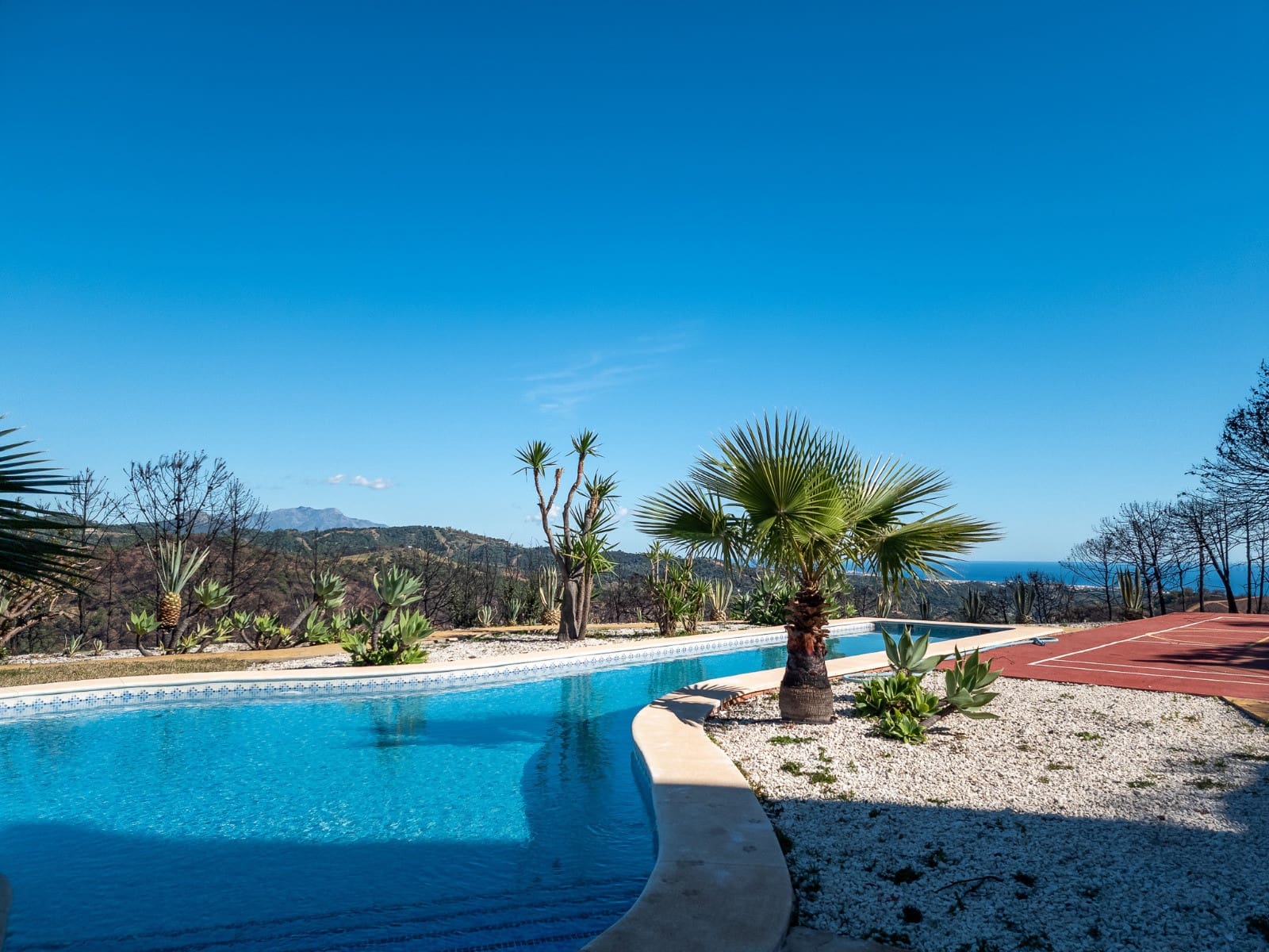 Chalet de 7 habitaciones en Estepona en venta con piscina garaje - 2.100.000 € (Ref: 7808671)