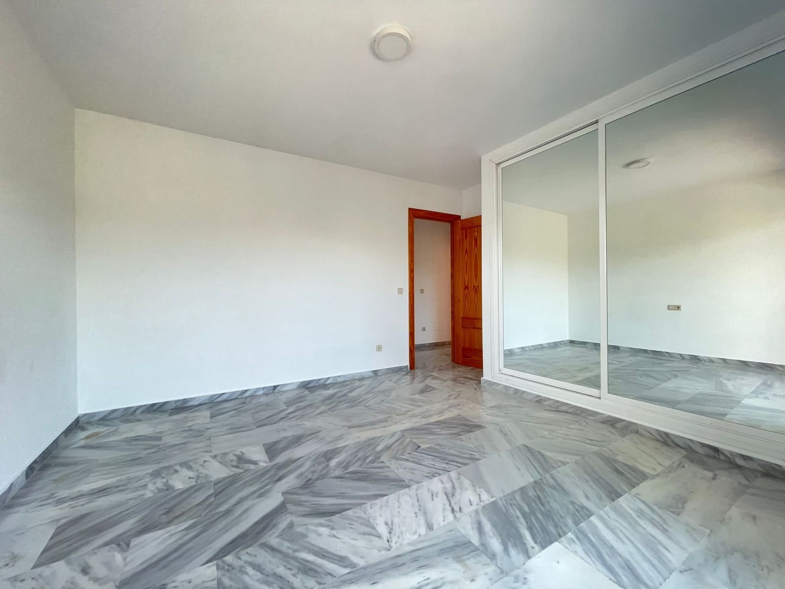 3 chambre Appartement à vendre à New Golden Mile avec piscine - 250 000 € (Ref: 8394356)