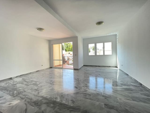 3 bedroom Apartment for sale in Punta Plata, Estepona with pool - € 250,000 (Ref: 8394356)