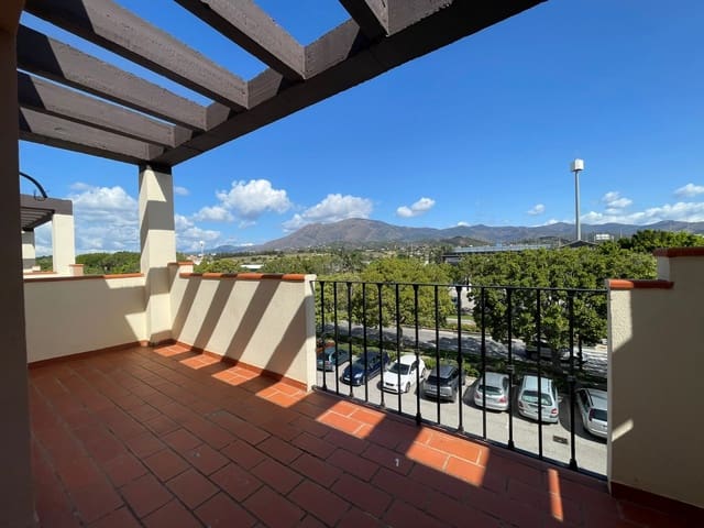 3 bedroom Apartment for sale in Punta Plata, Estepona with pool - € 250,000 (Ref: 8394356)