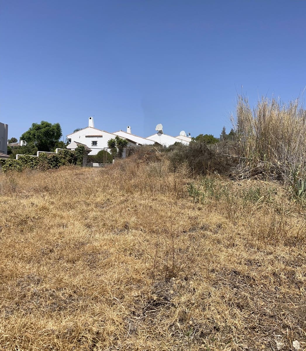 Działka budowlana na sprzedaż w Estepona - 293 000 € (Ref: 8456423)