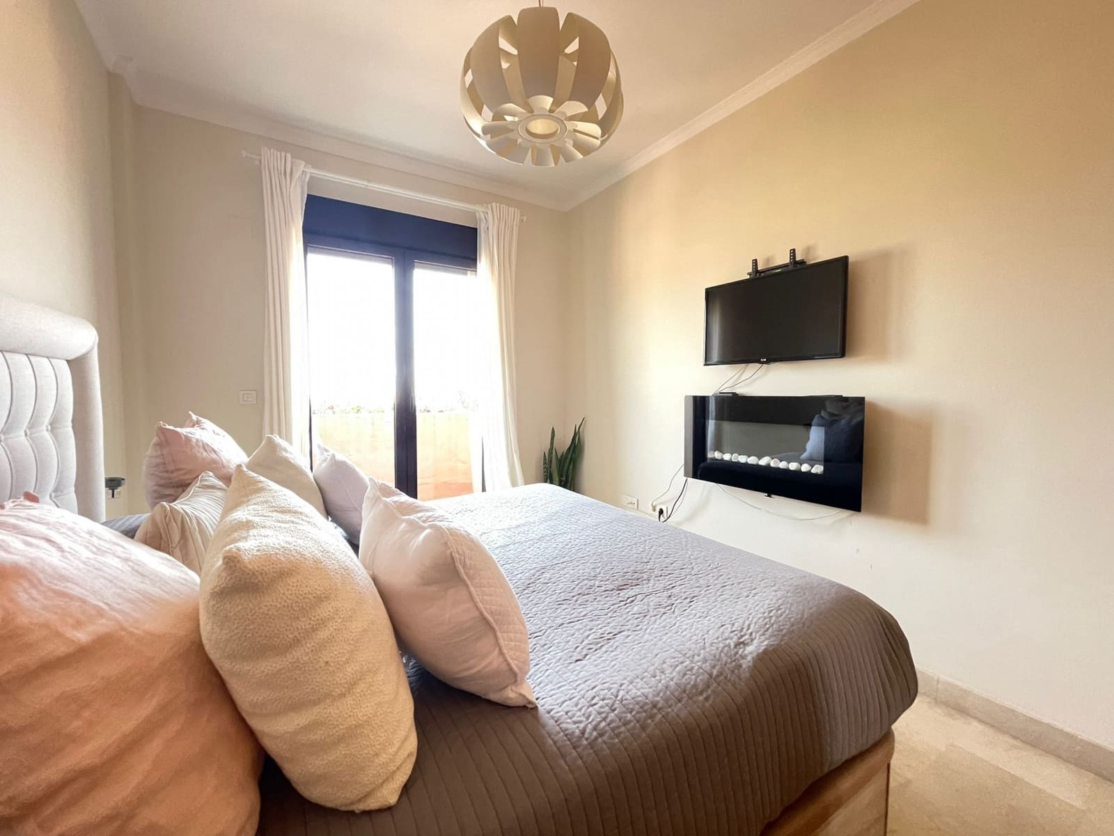 3 chambre Maison de Ville à vendre à Estepona avec piscine garage - 530 000 € (Ref: 8456424)