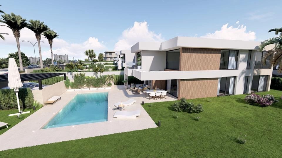 4 Zimmer Villa zu verkaufen in Manilva mit Pool Garage - 910.000 € (Ref: 8475613)