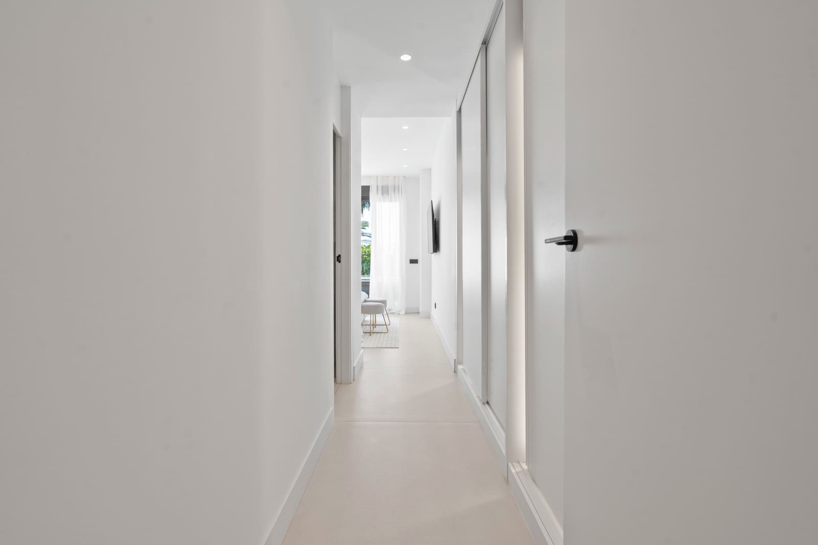 Apartamento de 4 habitaciones en El Paraiso en venta con piscina garaje - 895.000 € (Ref: 8499122)