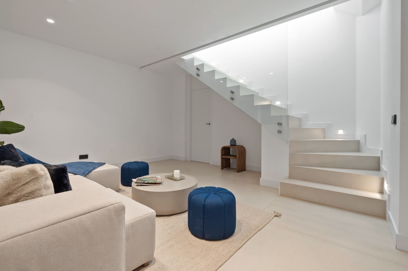 Apartamento de 4 habitaciones en El Paraiso en venta con piscina garaje - 895.000 € (Ref: 8499122)